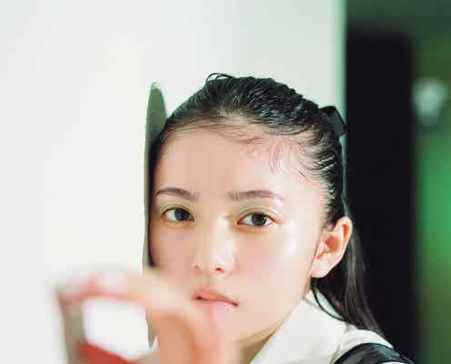 乃木坂46齋藤飛鳥、透明感溢れるデコ出しスタイル プライベート明かす