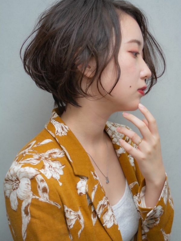 四角顔さんに似合うショートヘア集 21 小顔見えが叶う大人スタイル モデルプレス