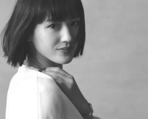 “綾瀬はるか史上”最高の美しさ 見たことのない大人な表情
