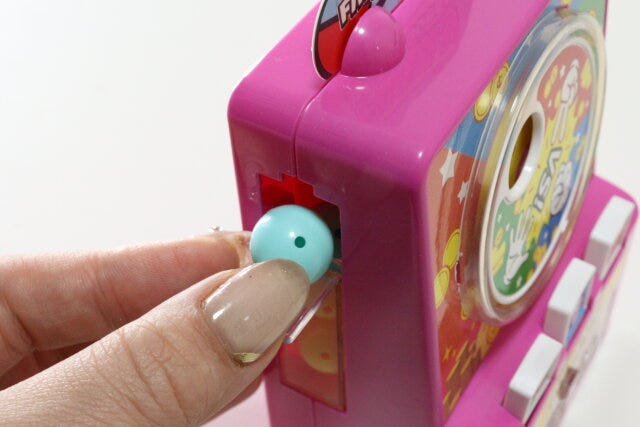 ダイソーのじゃんけんゲーム機のボール
