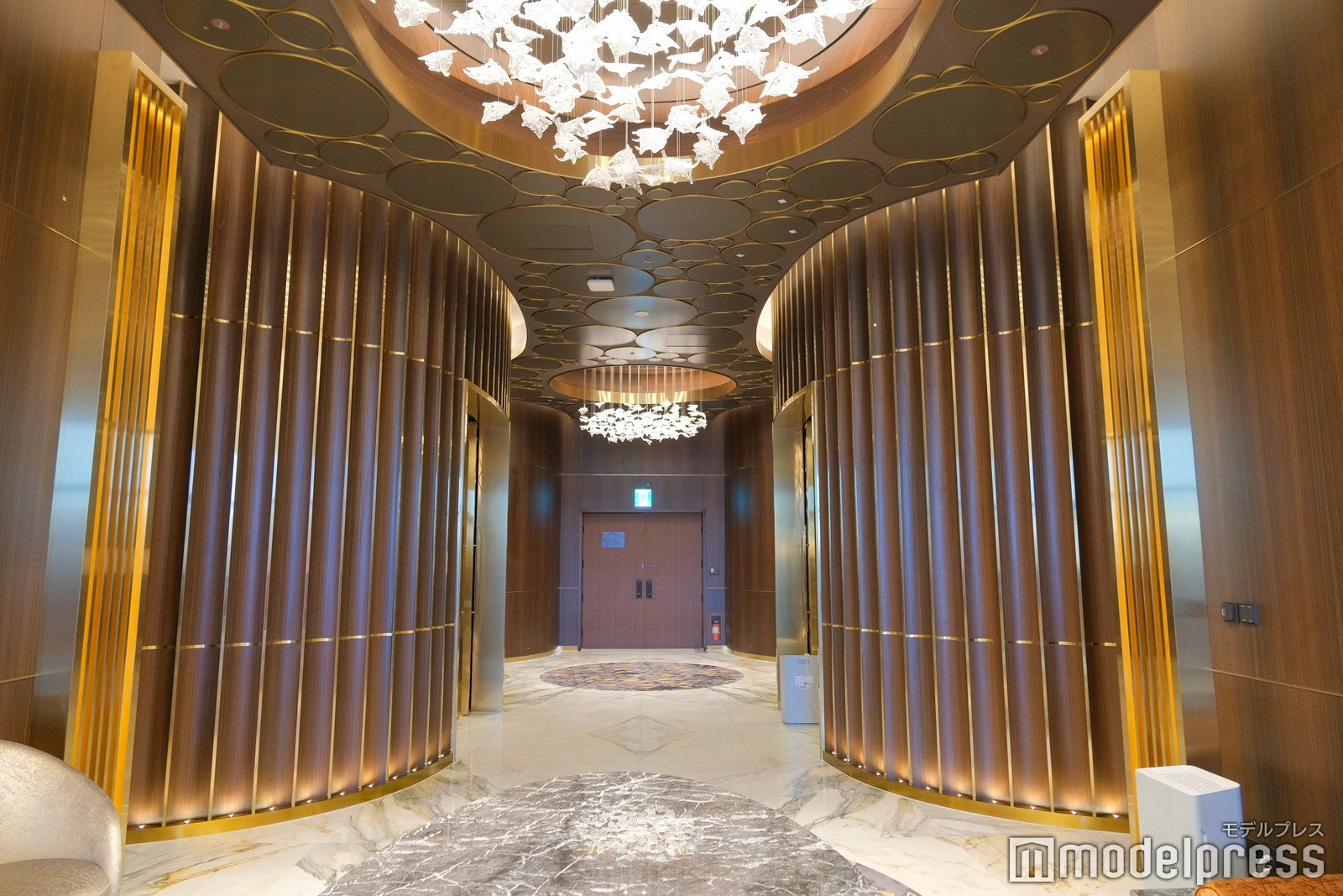 ヴィラ（C）モデルプレス