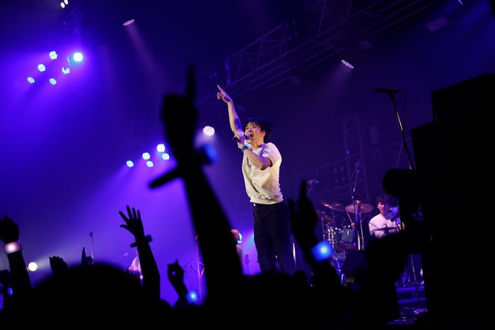 「戸塚祥太 Solo Tour 2024 guerrilla love」より/Photo by 小境勝巳(提供写真)