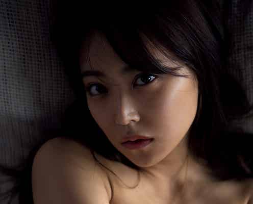 NMB48白間美瑠の美バストにうっとり 全てを魅せる卒業記念写真集を発表