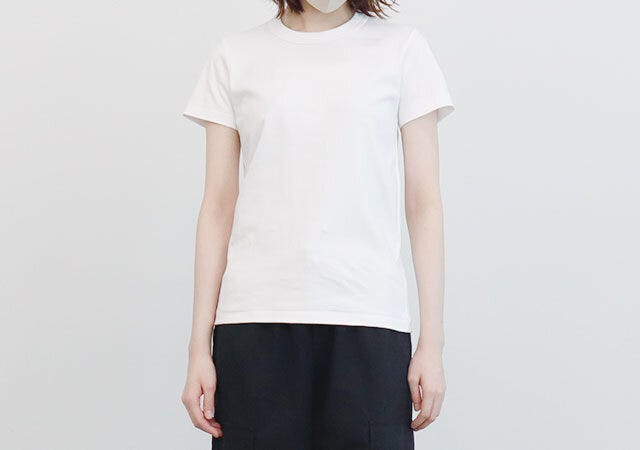 ユニクロ　トップス　半袖　Tシャツ