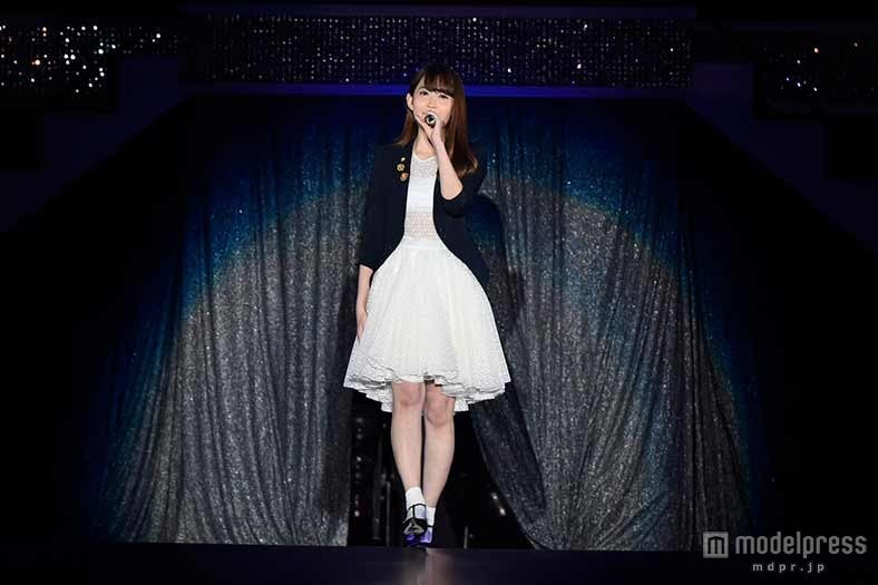 小嶋陽菜も登場（C）AKS