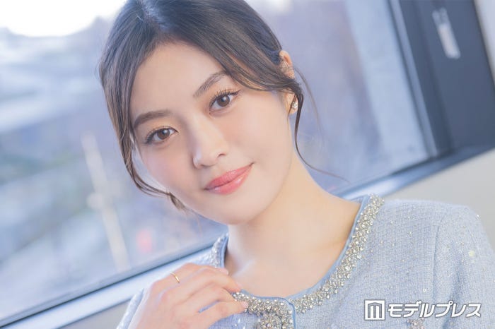 平松里菜(C)モデルプレス