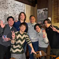 （左から）吉村崇、スペシャルゲスト、陣内智則、渡辺謙、二宮和也、菊池風磨（C）日本テレビ