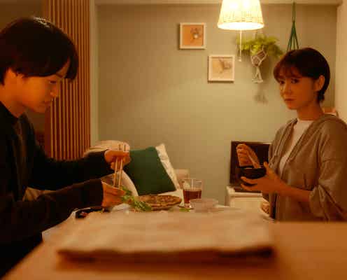 <隣の男はよく食べる 第10話>⿇紀、上司宅に一泊 蒼太への告白に悩む