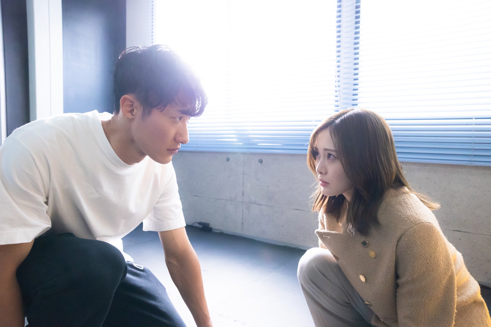 「恋する警護24時」岩本照、白石麻衣の警護終了に動揺 大接近で思い告白？