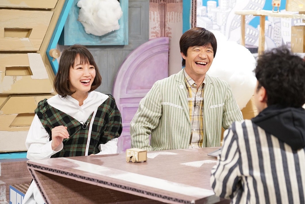 吉岡里帆、内村光良（C）NHK