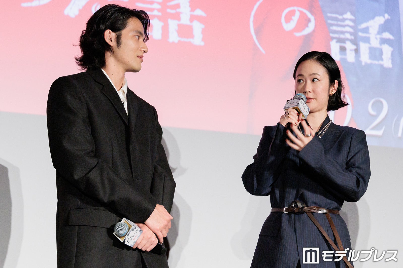 水上恒司、黒木華（C）モデルプレス