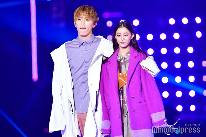 杉野遥亮、新木優子(C)モデルプレス