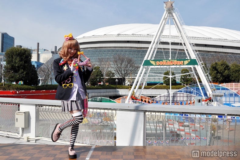 「新アトラクション オープニングイベント」に登場したきゃりーぱみゅぱみゅ