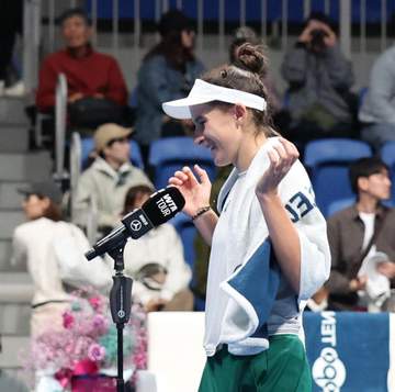 大坂なおみ撃破の18歳ポハンコバ歓喜「世界20位以内に勝利初めて。大きな1勝」