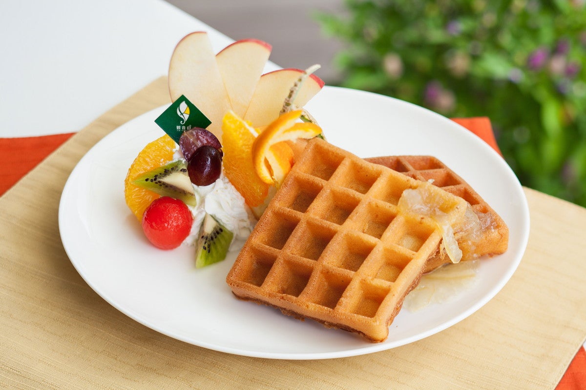 和歌山県産旬のフルーツワッフル1,690円／画像提供：柑香園
