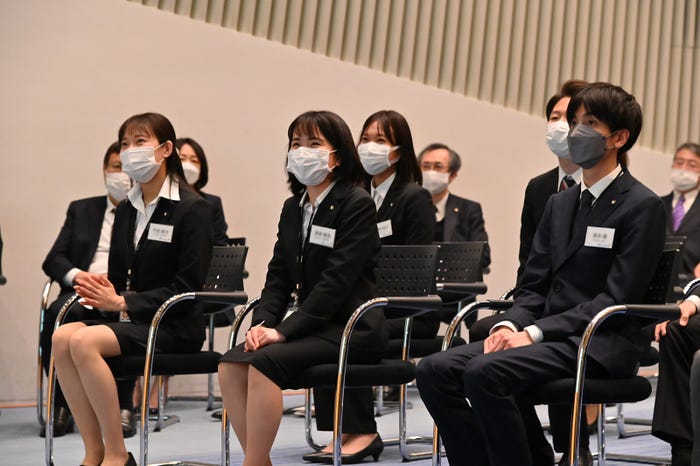 木村拓哉&満島ひかり、テレビ朝日入社式にサプライズ出演 (C)テレビ朝日