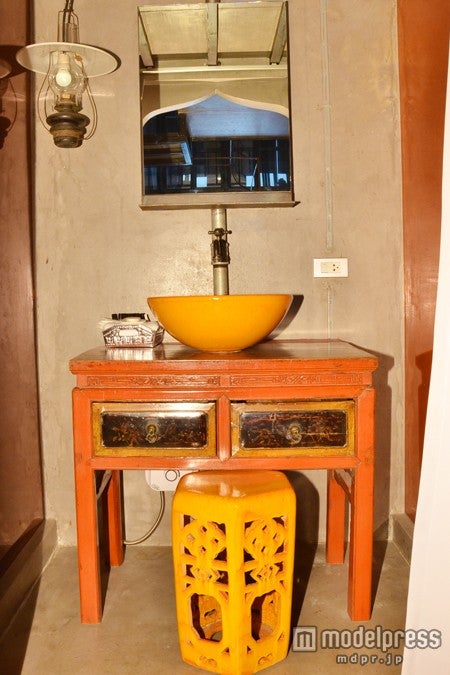 ウッド調の洗面所