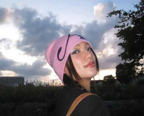 須田アンナ、第1子妊娠を発表「安定期に入り春頃出産予定」ふっくらお腹披露の夫婦ショット公開