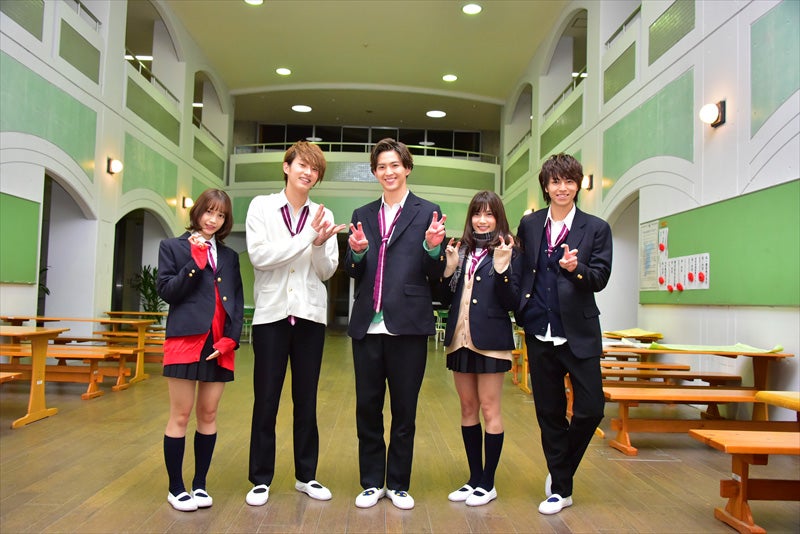 （左から）中村ゆりか、杉野遥亮、甲斐翔真、入山杏奈、松尾太陽 （C）エイベックス通信放送／フジテレビジョン　