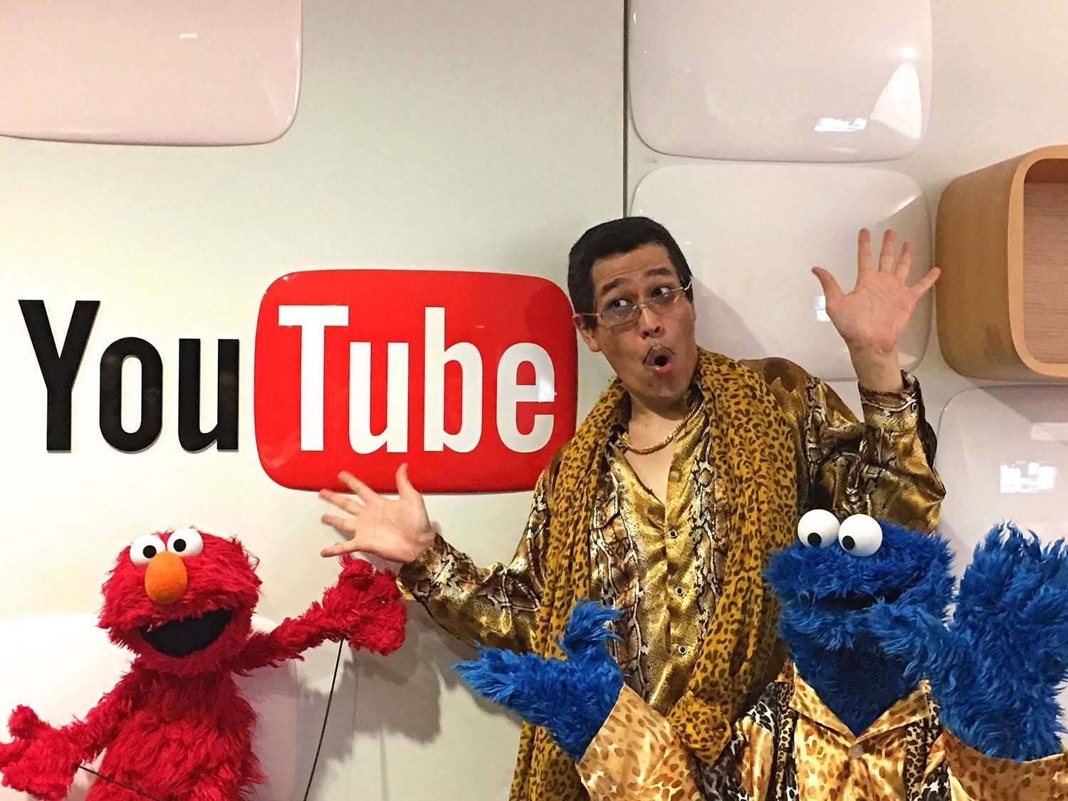 エルモ＆ピコ太郎＆クッキーモンスター