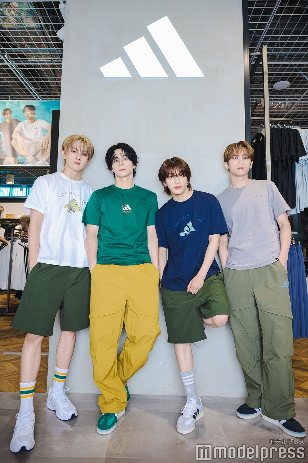 INI adidas 扇子 水色 髙塚大夢 - メルカリ