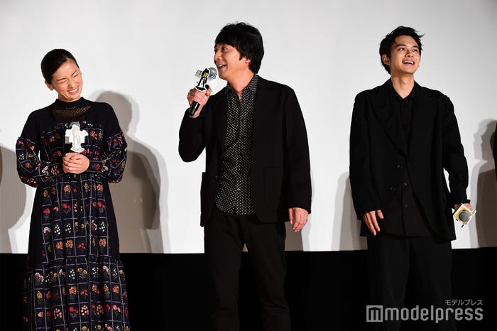 (左から)尾野真千子、山崎まさよし、北村匠海 (C)モデルプレス
