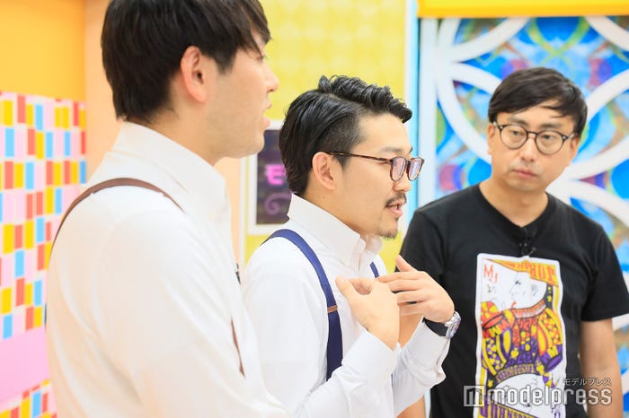 (中央)オズワルド・伊藤俊介