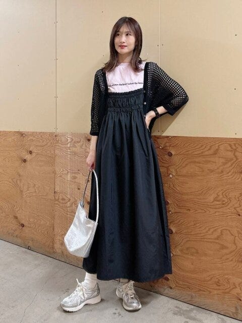 黒キャミワンピース コーデ 黒キャミワンピースコーデ3