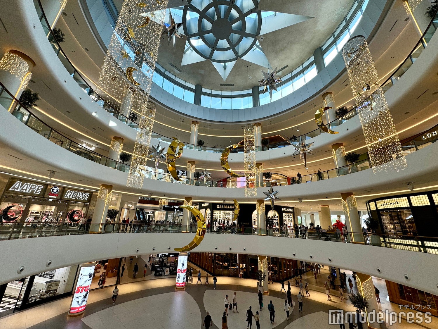 ドバイ・モール（C）モデルプレス