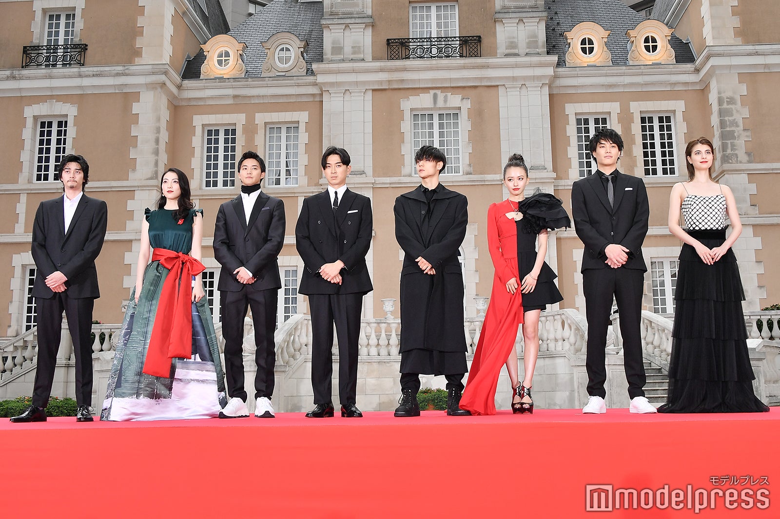 （左から）柳俊太郎、知英、白石隼也、松田翔太、窪田正孝、山本舞香、鈴木伸之、マギー（C）モデルプレス