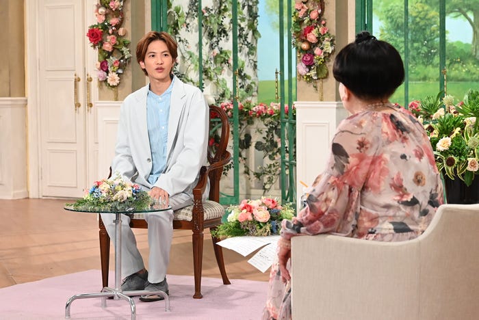 志尊淳、黒柳徹子(C)テレビ朝日