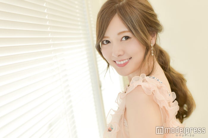 乃木坂46白石麻衣 写真集女王 インタビュー まいやんの写真集はなぜ売れた 松村沙友理の写真集をプロデュースするなら 前髪 問題にも切り込む モデルプレス 乃木坂46白石麻衣 写真集女王 インタビュー まいやんの写真集はなぜ売れた 松村沙友理の写真集をプロデュースするなら 前髪 問題にも切り込む モデルプレス