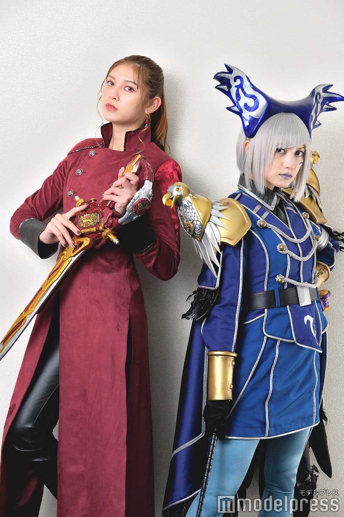 アンジェラ芽衣、桃月なしこ (C)モデルプレス