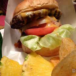 「ザ ロード アンド ザ スカイ」クラシックバーガー