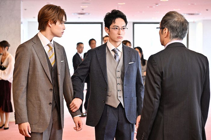 兵頭功海、濱正悟「毒恋~毒もすぎれば恋となる~」第8話(C)「毒恋〜毒もすぎれば恋となる〜」製作委員会