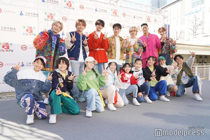 (後列左から)浦川翔平、小森隼、中島颯太、EXILE TETSUYA、吉野北人、関口メンディー、木村慧人(C)モデルプレス