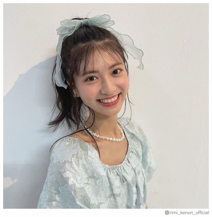 “高校サッカー応援マネージャー”就任の凛美が「可愛すぎる」と話題 「マイファミリー」で“実咲ちゃん”好演の15歳