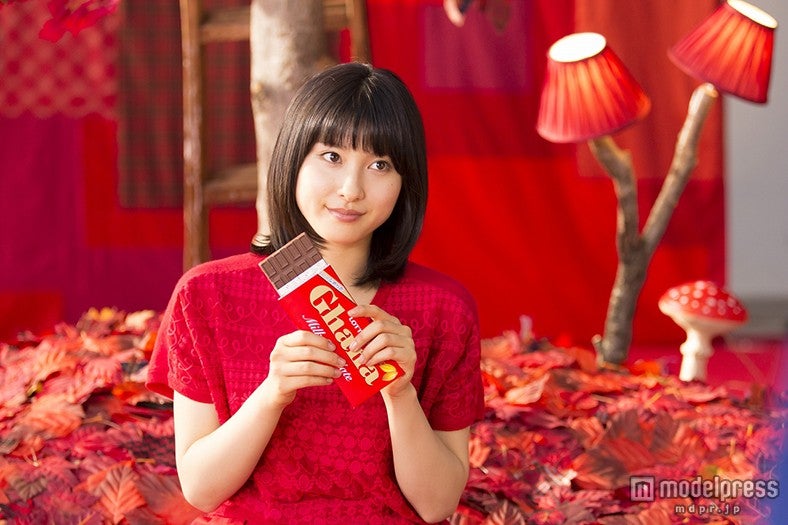 土屋太鳳／CMメイキング風景