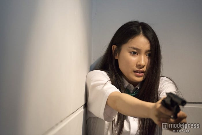 土屋太鳳(C)2014「人狼ゲーム BEAST SIDE」製作委員会