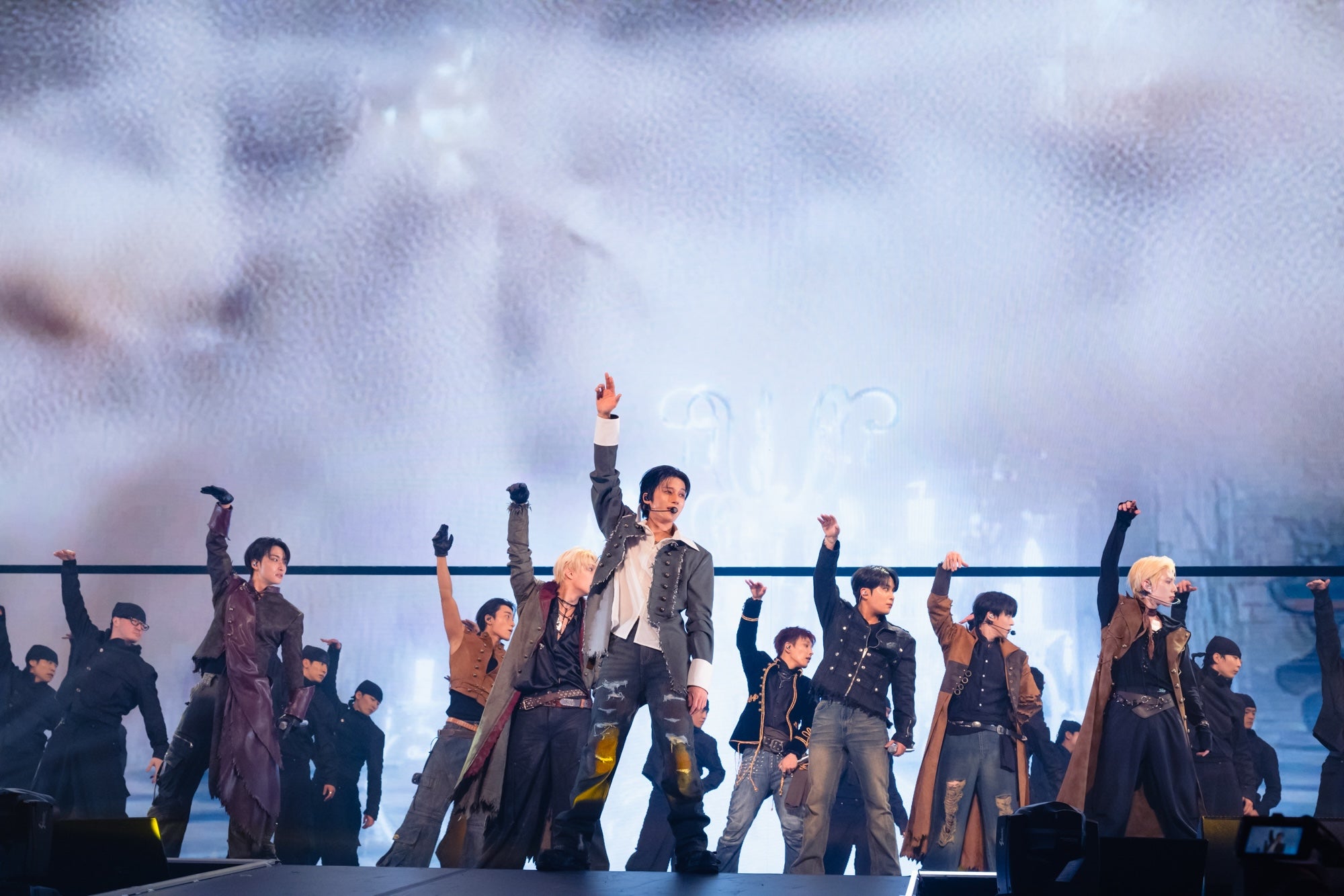 ATEEZ 撮影：田中聖太郎写真事務所