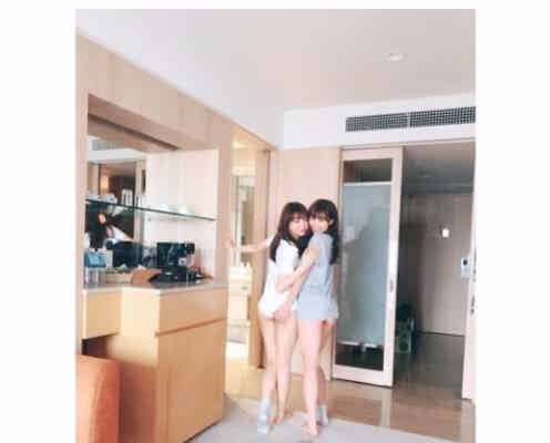 SKE48須田亜香里、元同期・木崎ゆりあとTシャツ1枚で美尻チラ見せ「見えてる!?」「刺激が強い」