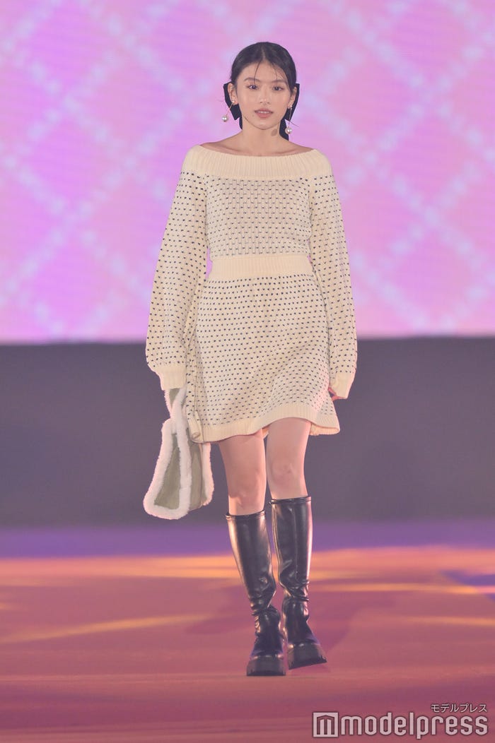 出口夏希(C)モデルプレス