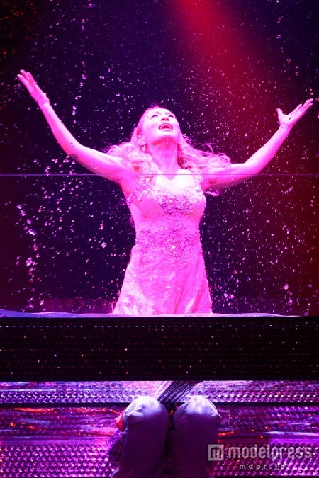 「ayumi hamasaki 15th Anniversary TOUR ～A BEST LIVE～」を9月18日にリリースした浜崎あゆみ