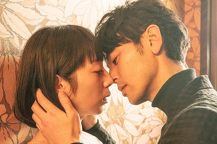 夏帆、妻夫木聡(C)2020『Red』製作委員会
