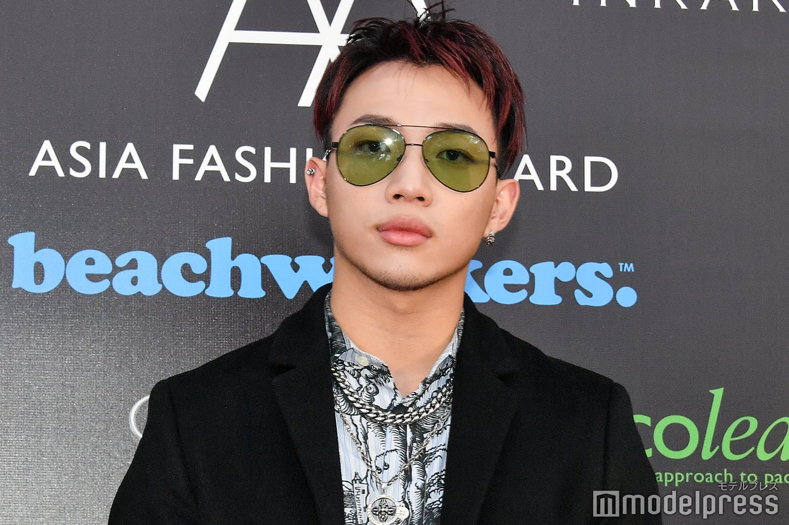 OZI（C）モデルプレス