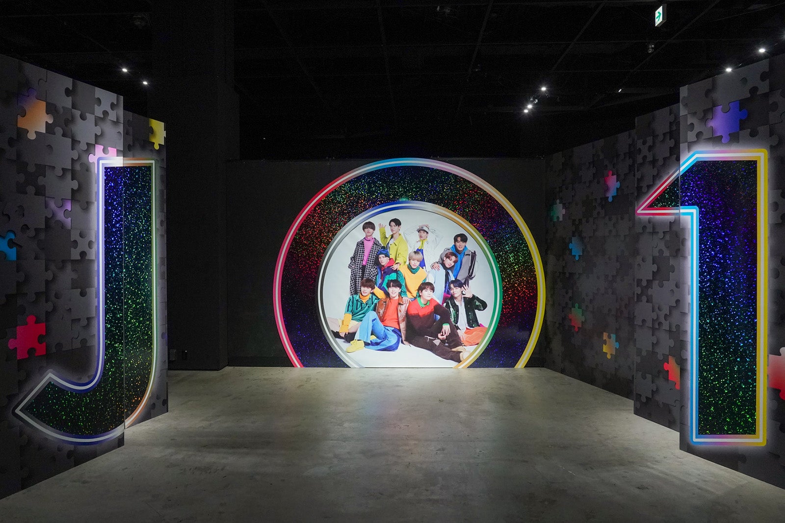 「JO1 EXHIBITION in Gallery AaMo」ウェルカムエリア（C）LAPONE ENTERTAINMENT