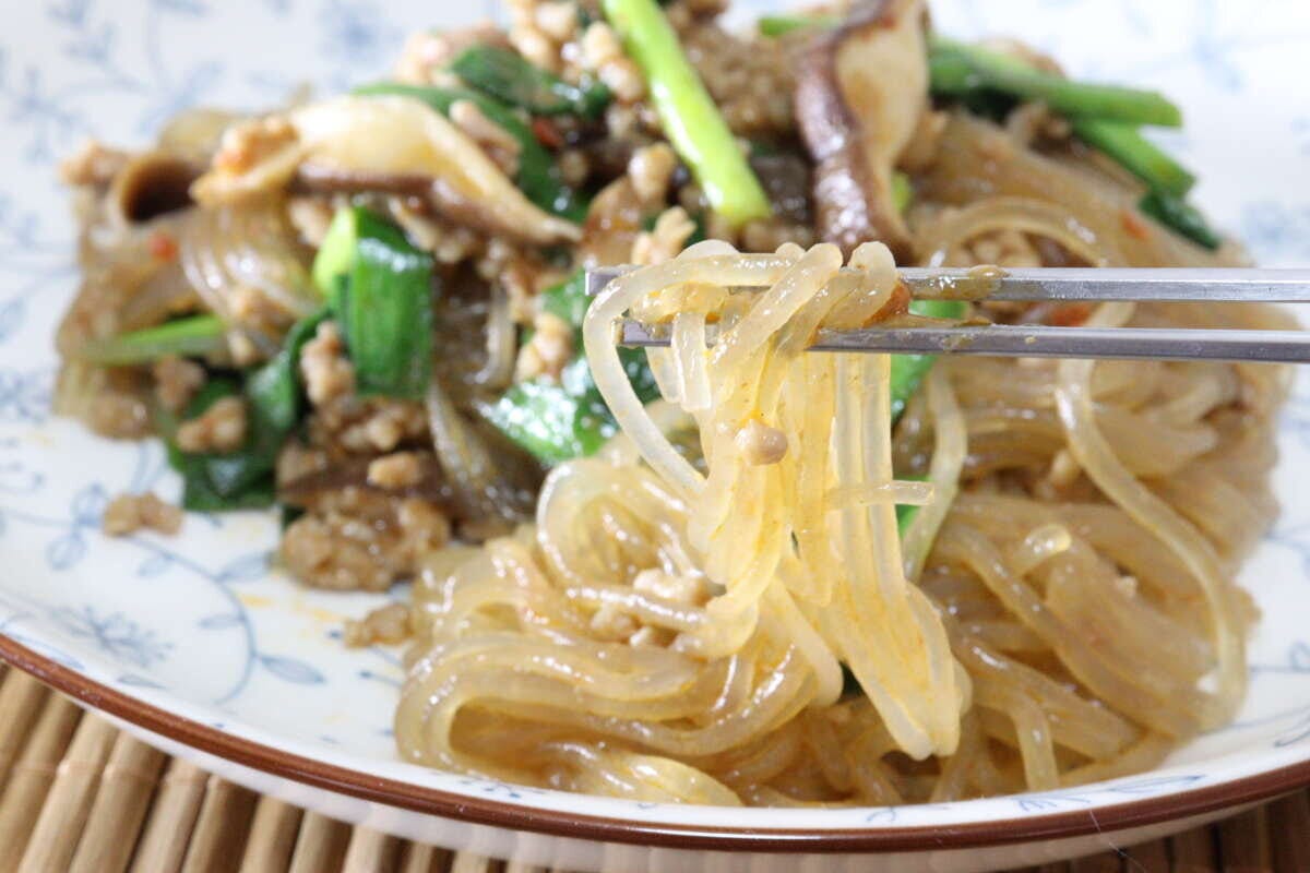 シンプルステンレススプーン&お箸セット お箸の使用例 シンプルステンレススプーン&お箸セット お箸の使用例