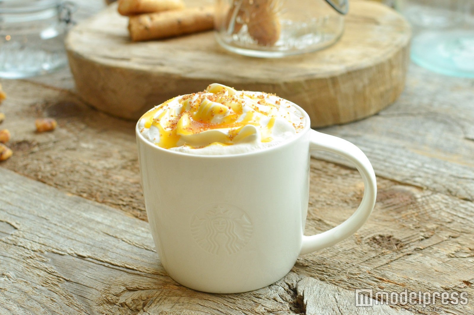 ゴールデン メイプル ラテ（C）モデルプレス