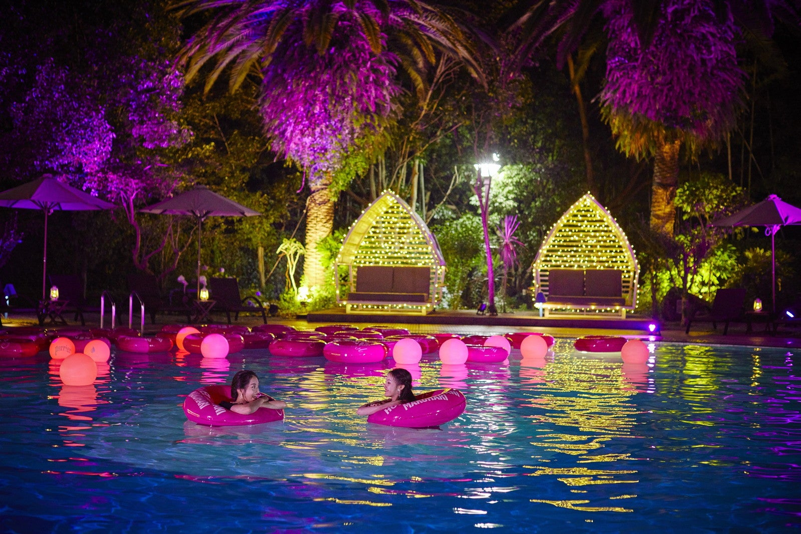 ナイトプール～Pink Moment～／提供画像