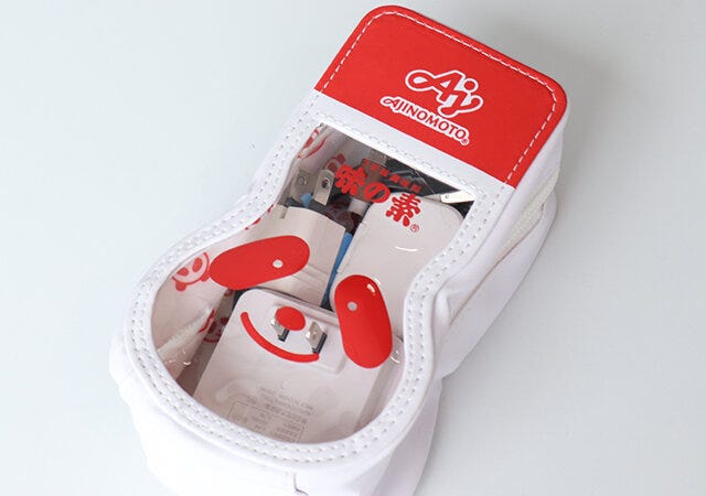 味の素 アジパンダ ポーチ&チャームセット ムック本 ムック 付録 人気 おすすめ オススメ 宝島社 宝島 レビュー 便利 優秀 当たり 最高 2023 味の素 アジパンダ ポーチ チャーム セット アジパンダ柄 クリアポーチ